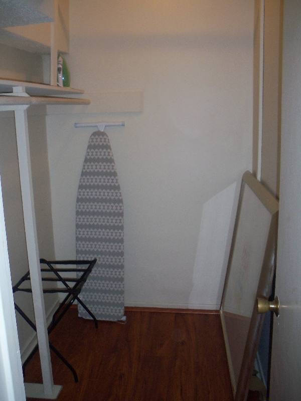 Apartment for rent at 4335 Don Tomaso Dr, Los Angeles, CA 90008