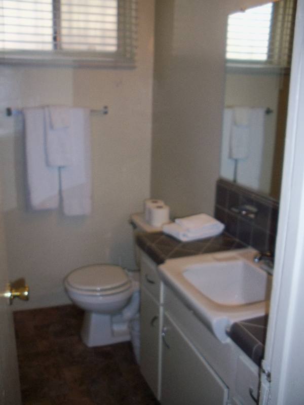 Apartment for rent at 4335 Don Tomaso Dr, Los Angeles, CA 90008