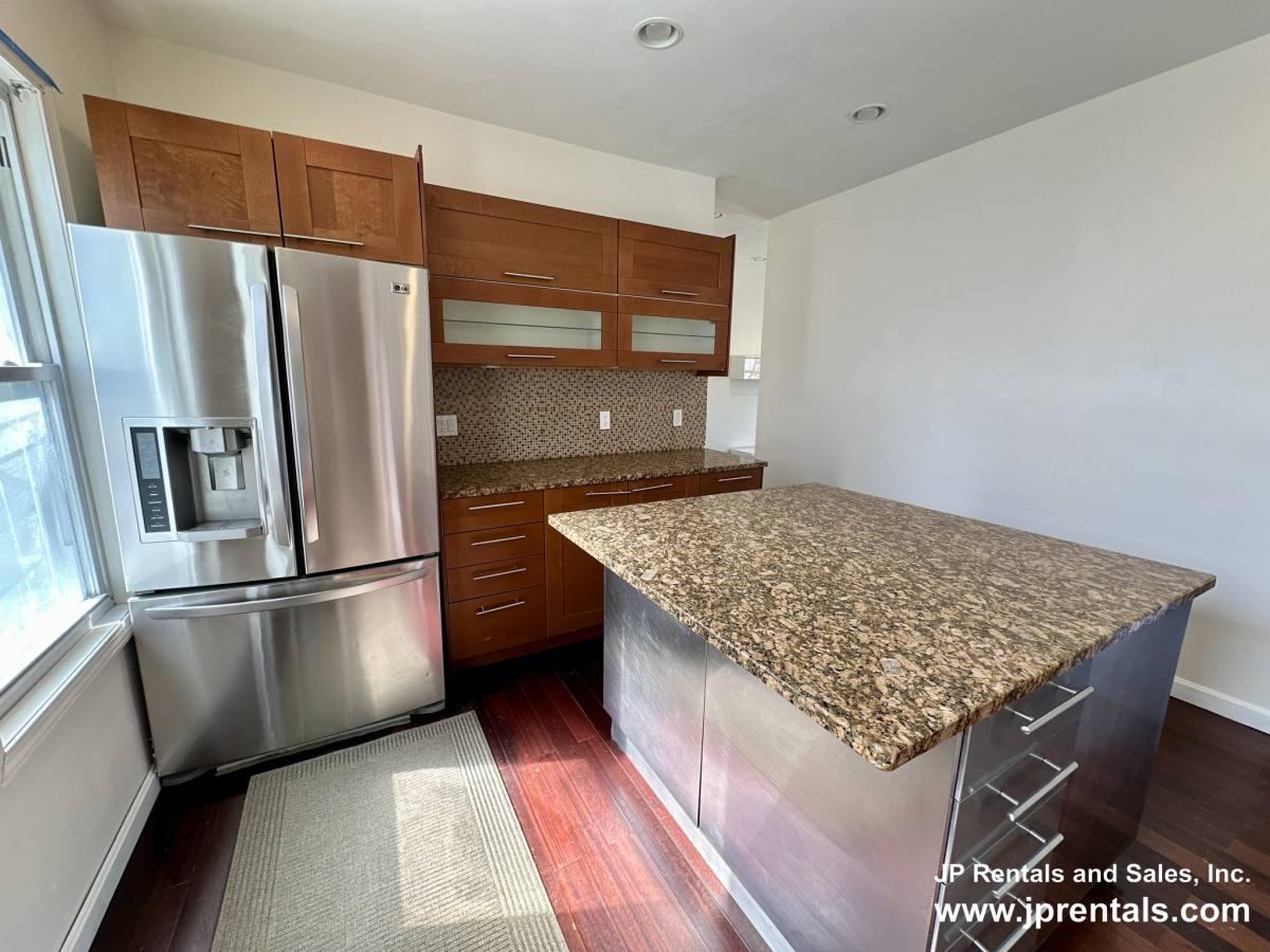 Apartment for rent at 253 Belgrade Ave #3, Roslindale, MA 02131