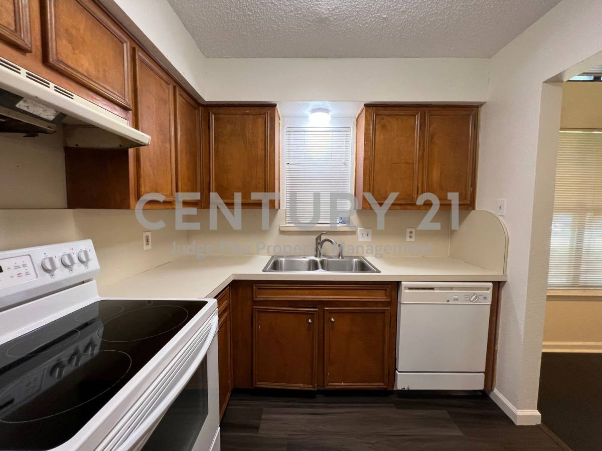 House for rent at 1150 Suburban St, Cedar Hill, TX 75104