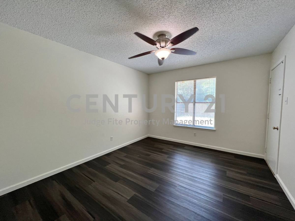 House for rent at 1150 Suburban St, Cedar Hill, TX 75104