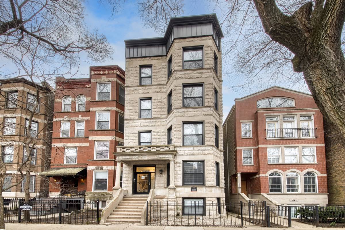 Apartment for rent at 3517 Reta #2R, Chicago, IL 60657