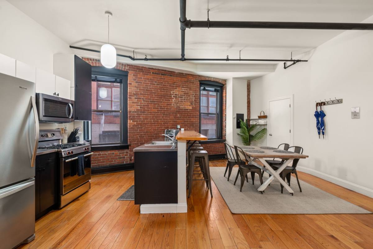 Apartment for rent at 19 Stanhope #1B, Boston, MA 02116