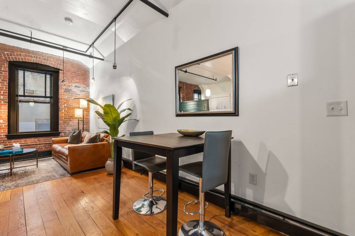 Apartment for rent at 19 Stanhope #1B, Boston, MA 02116