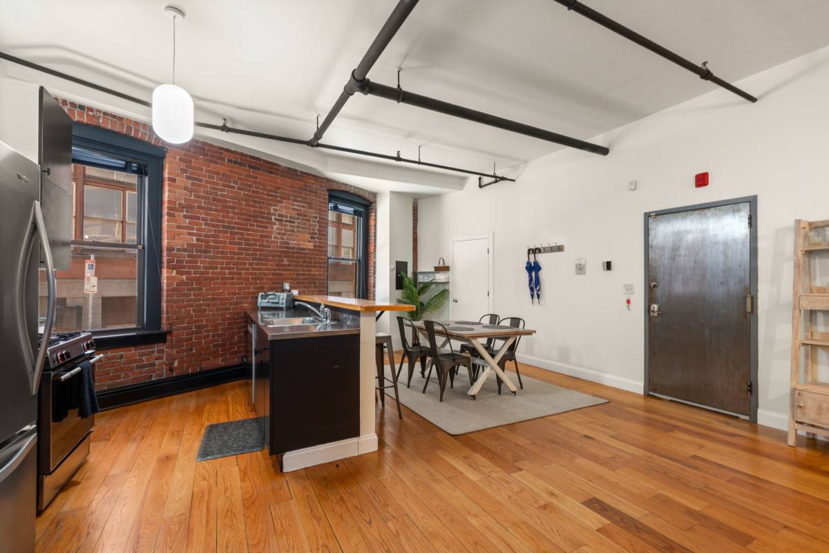 Apartment for rent at 19 Stanhope #1B, Boston, MA 02116