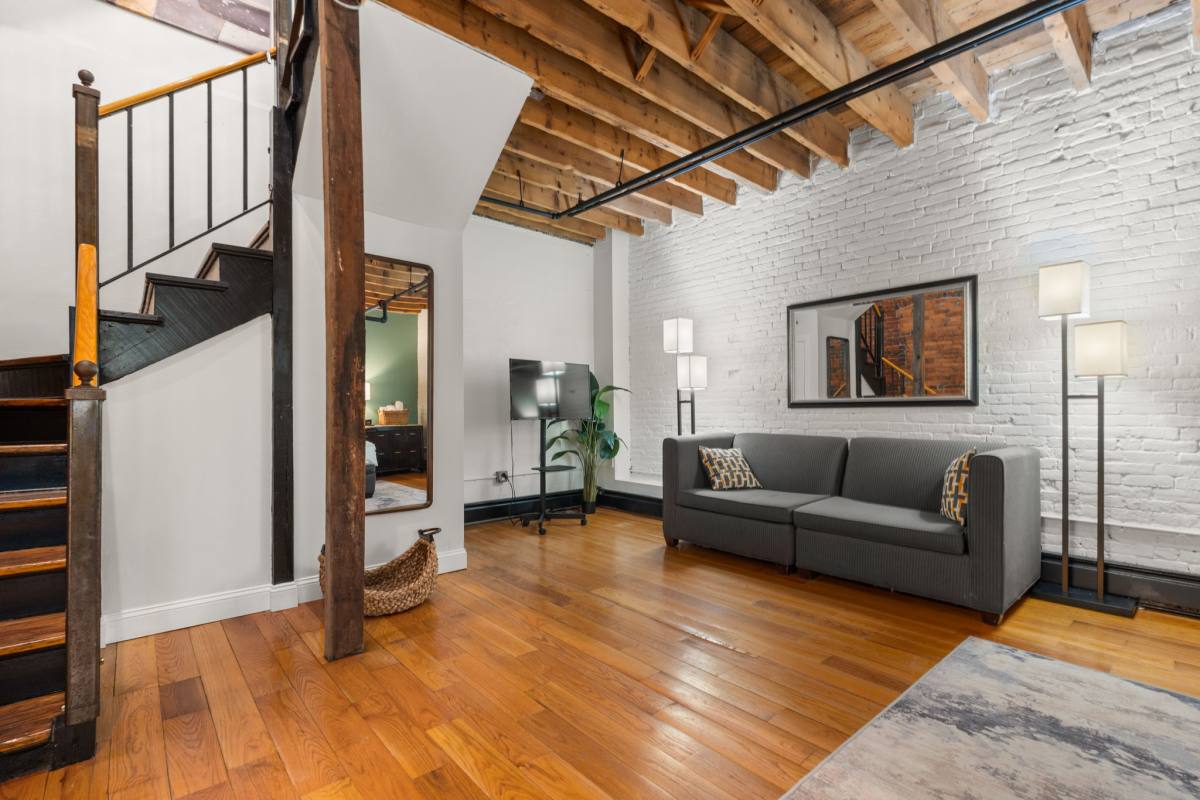 Apartment for rent at 19 Stanhope #1B, Boston, MA 02116