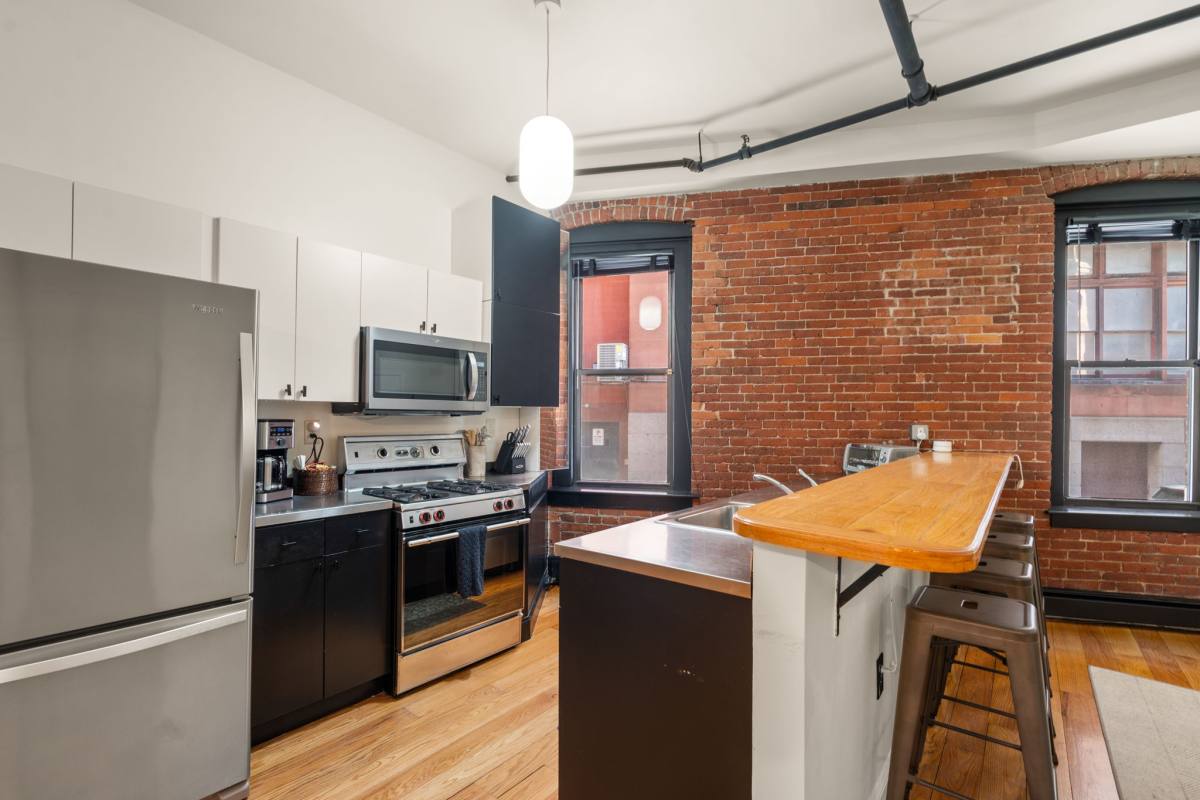 Apartment for rent at 19 Stanhope #1B, Boston, MA 02116