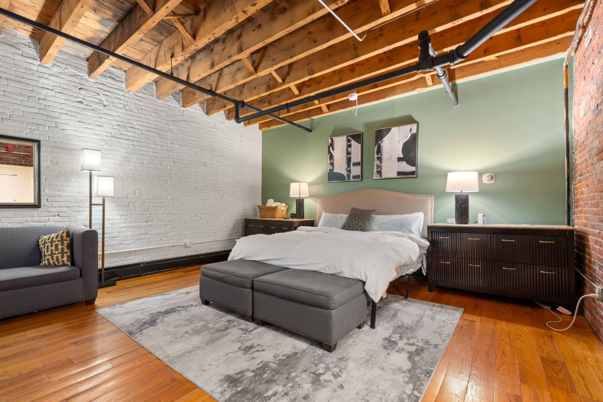 Apartment for rent at 19 Stanhope #1B, Boston, MA 02116