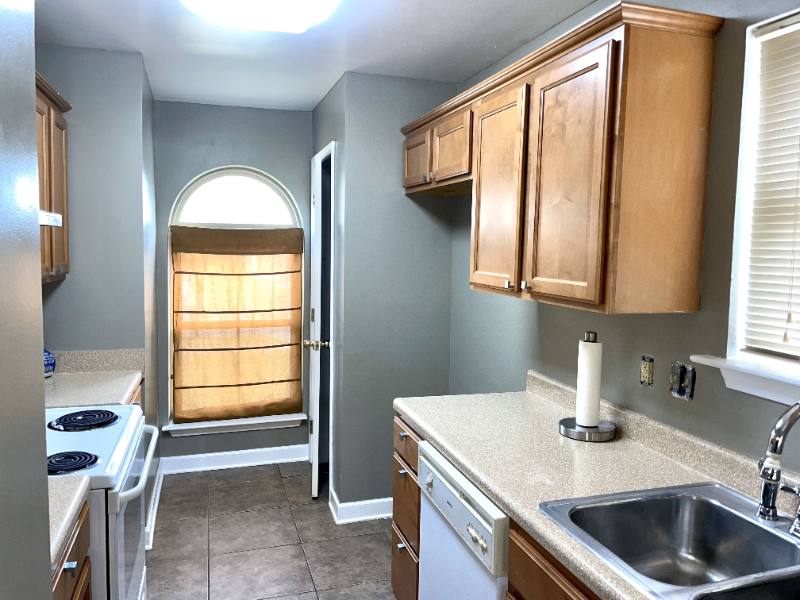 Apartment for rent at 3563 Kings Dr, Chalmette, LA 70043