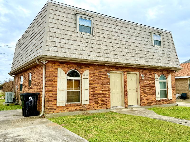 Apartment for rent at 3563 Kings Dr, Chalmette, LA 70043