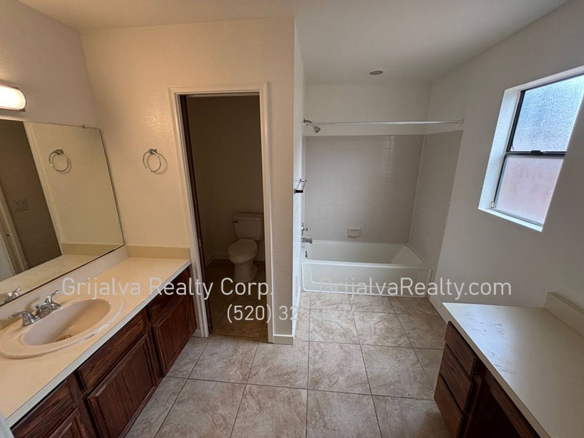 House for rent at 1821 W Mountain Oak Lane, Tucson, AZ 85746