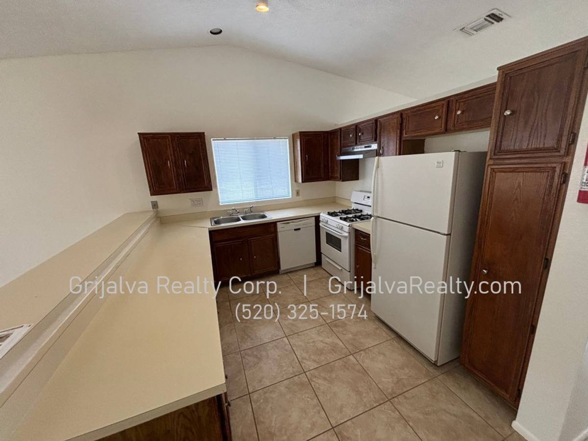 House for rent at 1821 W Mountain Oak Lane, Tucson, AZ 85746