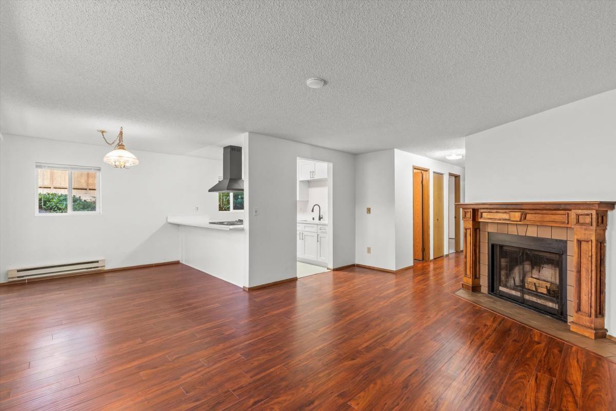 Condo for rent at 19855 25th Ave NE, Seattle, WA 98155