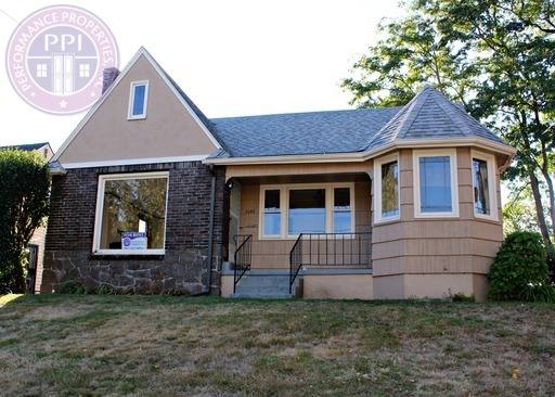 House for rent at 2605 NE 9th Ave, Portland, OR 97212