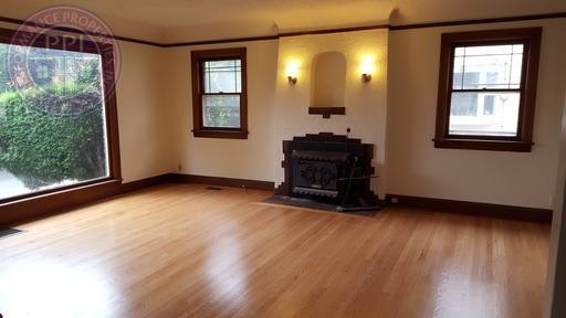 House for rent at 2605 NE 9th Ave, Portland, OR 97212
