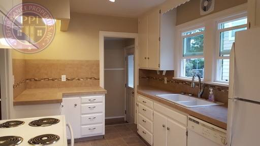 House for rent at 2605 NE 9th Ave, Portland, OR 97212