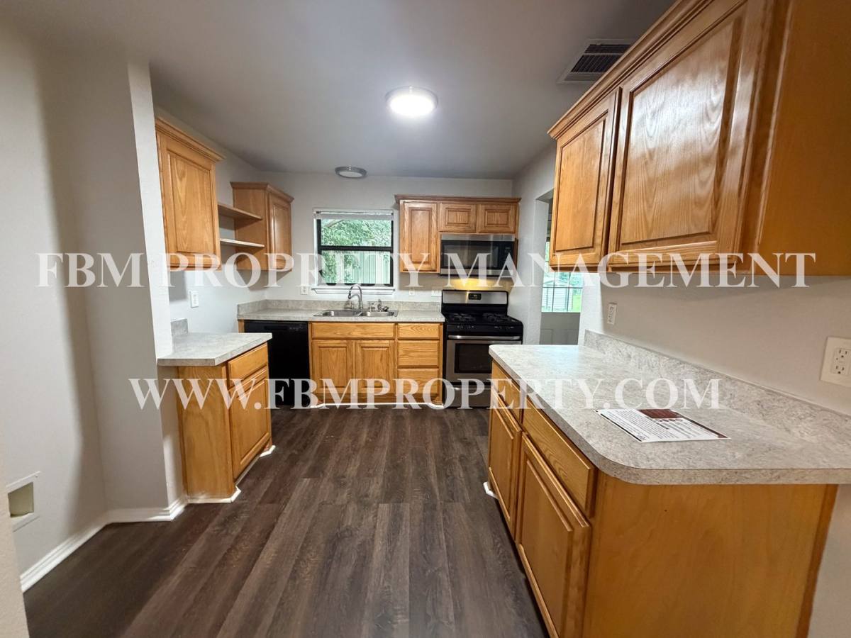 House for rent at 108 Sunset Circle, Alvarado, TX 76009