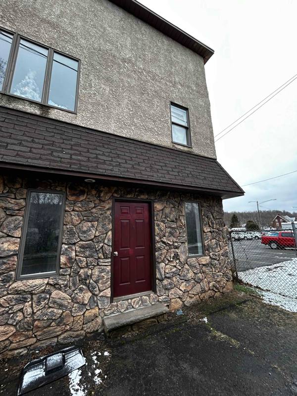 Apartment for rent at 418 Main St #1B, Carbondale, PA 18407