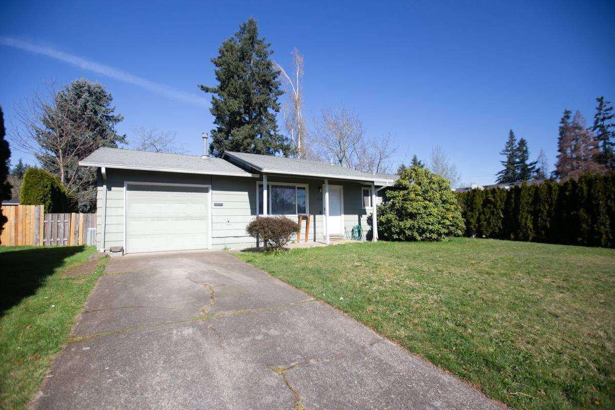 House for rent at 375 Sycamore Ave, Woodburn, OR 97071