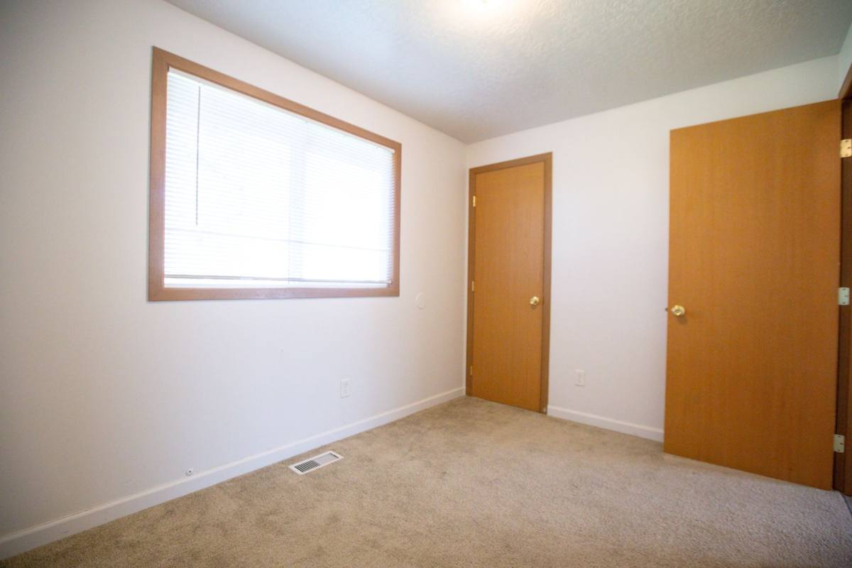 House for rent at 375 Sycamore Ave, Woodburn, OR 97071