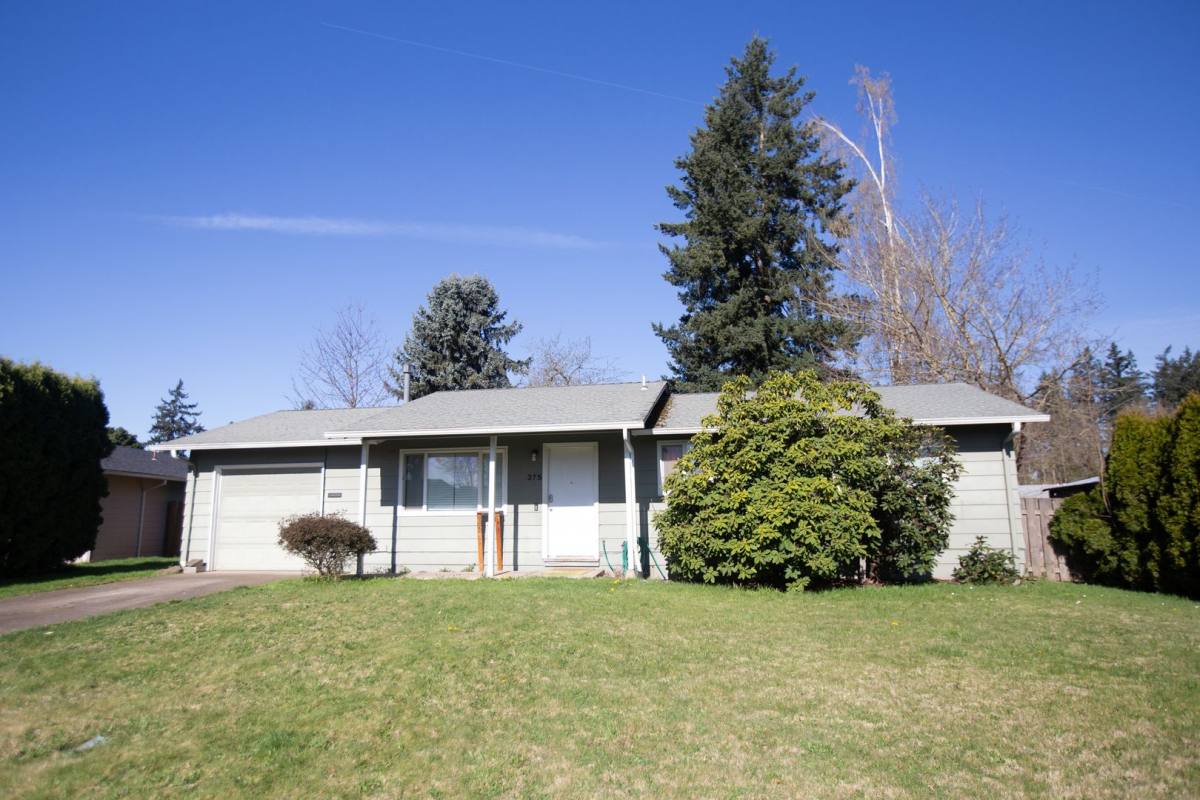 House for rent at 375 Sycamore Ave, Woodburn, OR 97071