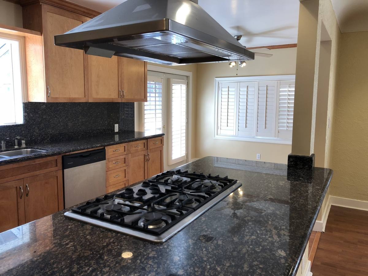 Apartment for rent at 507 E Cypress St, Glendale, CA 91205