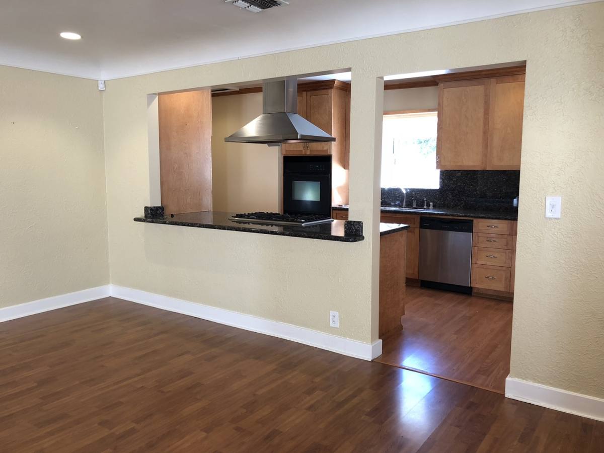 Apartment for rent at 507 E Cypress St, Glendale, CA 91205