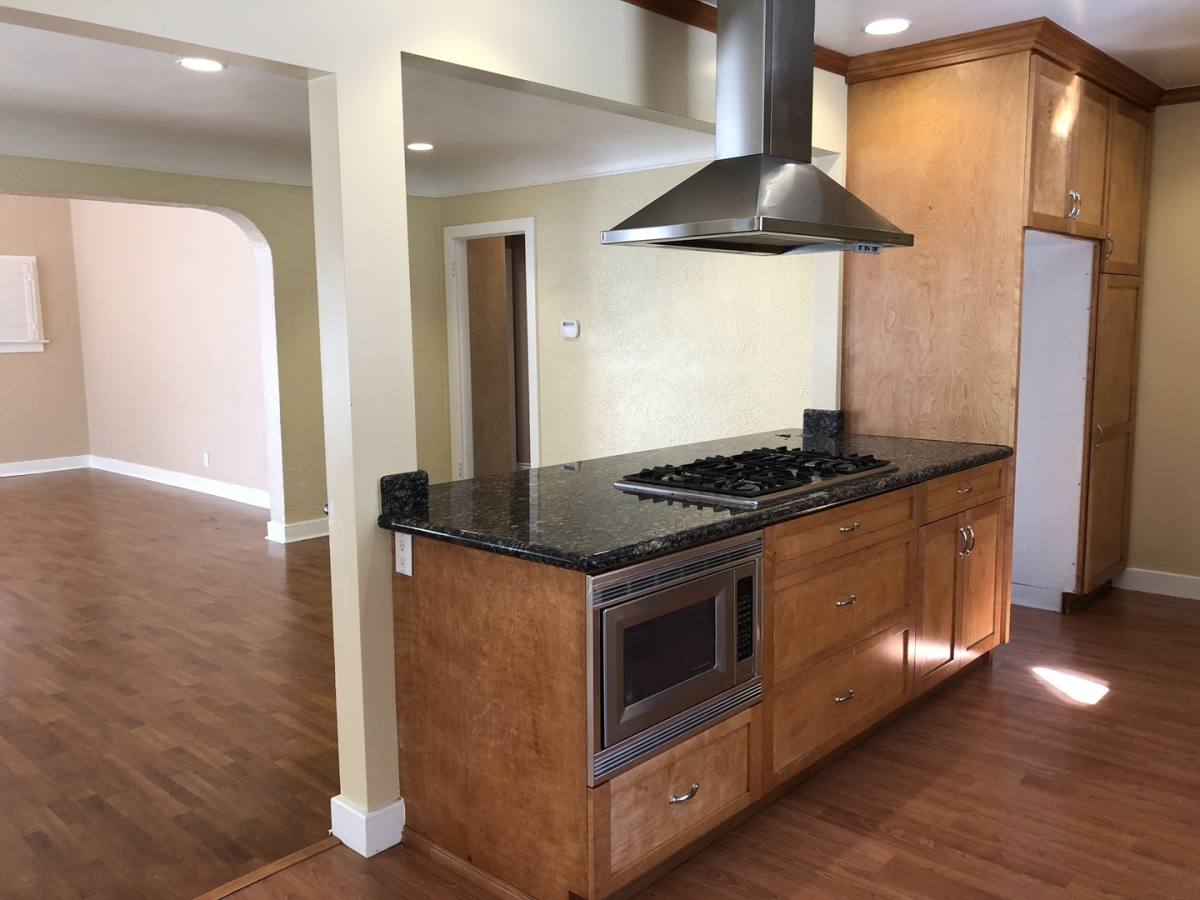 Apartment for rent at 507 E Cypress St, Glendale, CA 91205