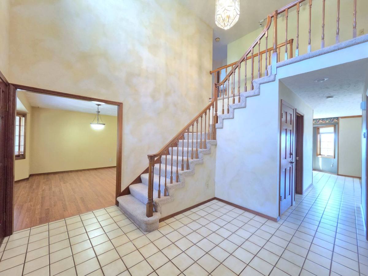 House for rent at 7706 E Woodview Dr, Spokane, WA 99212