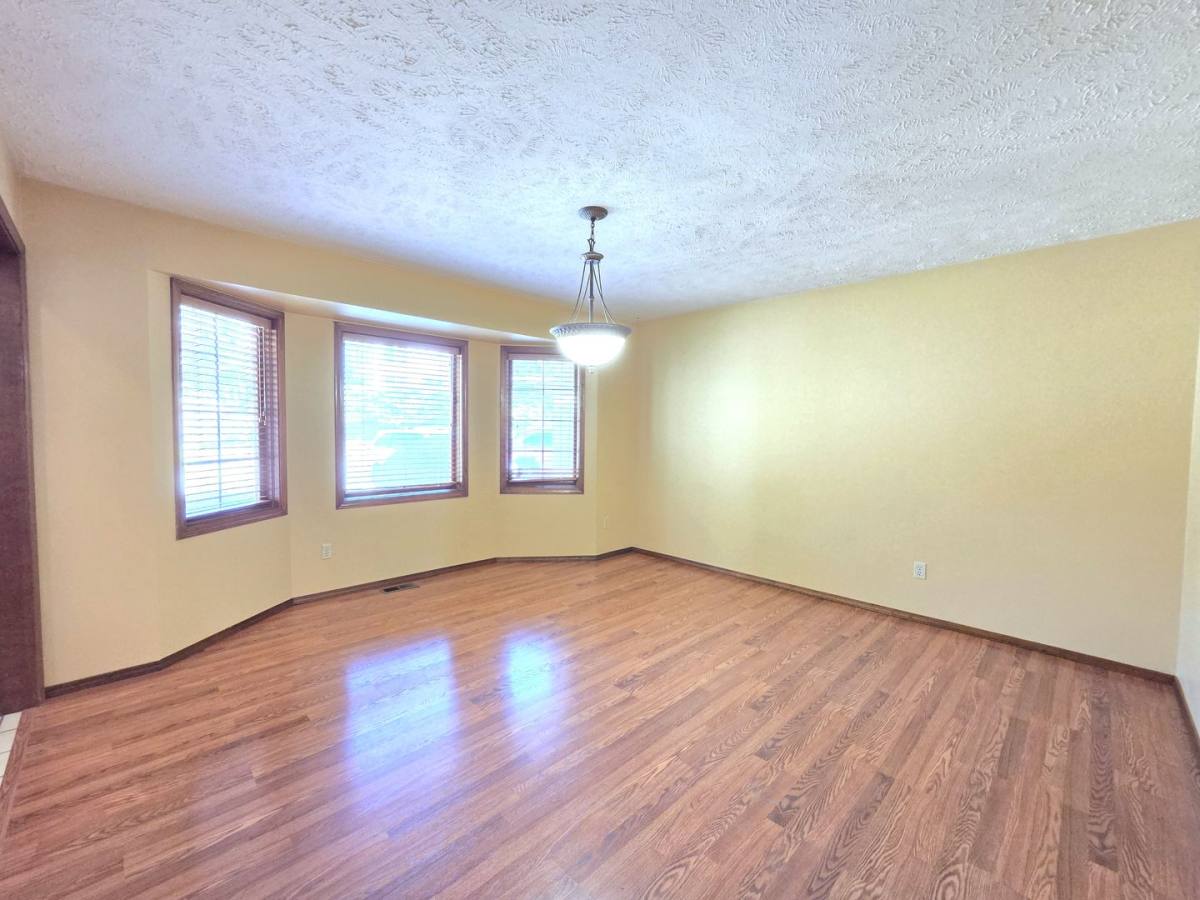 House for rent at 7706 E Woodview Dr, Spokane, WA 99212
