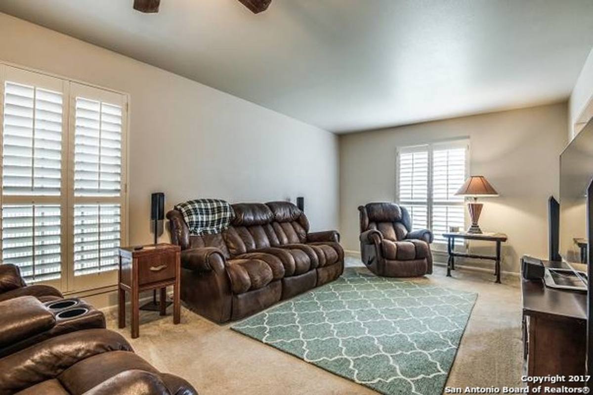 Townhouse for rent at 342 E Terra Alta, San Antonio, TX 78209