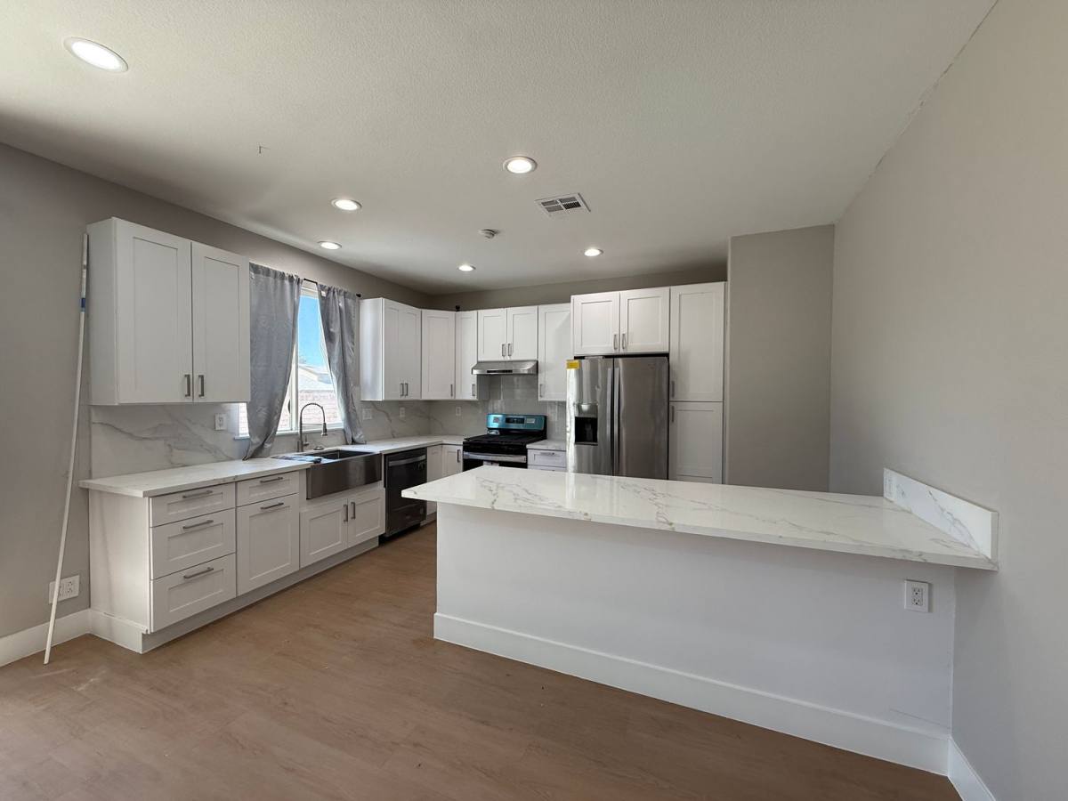 Apartment for rent at 1786 Linn Way, Lancaster, CA 93535