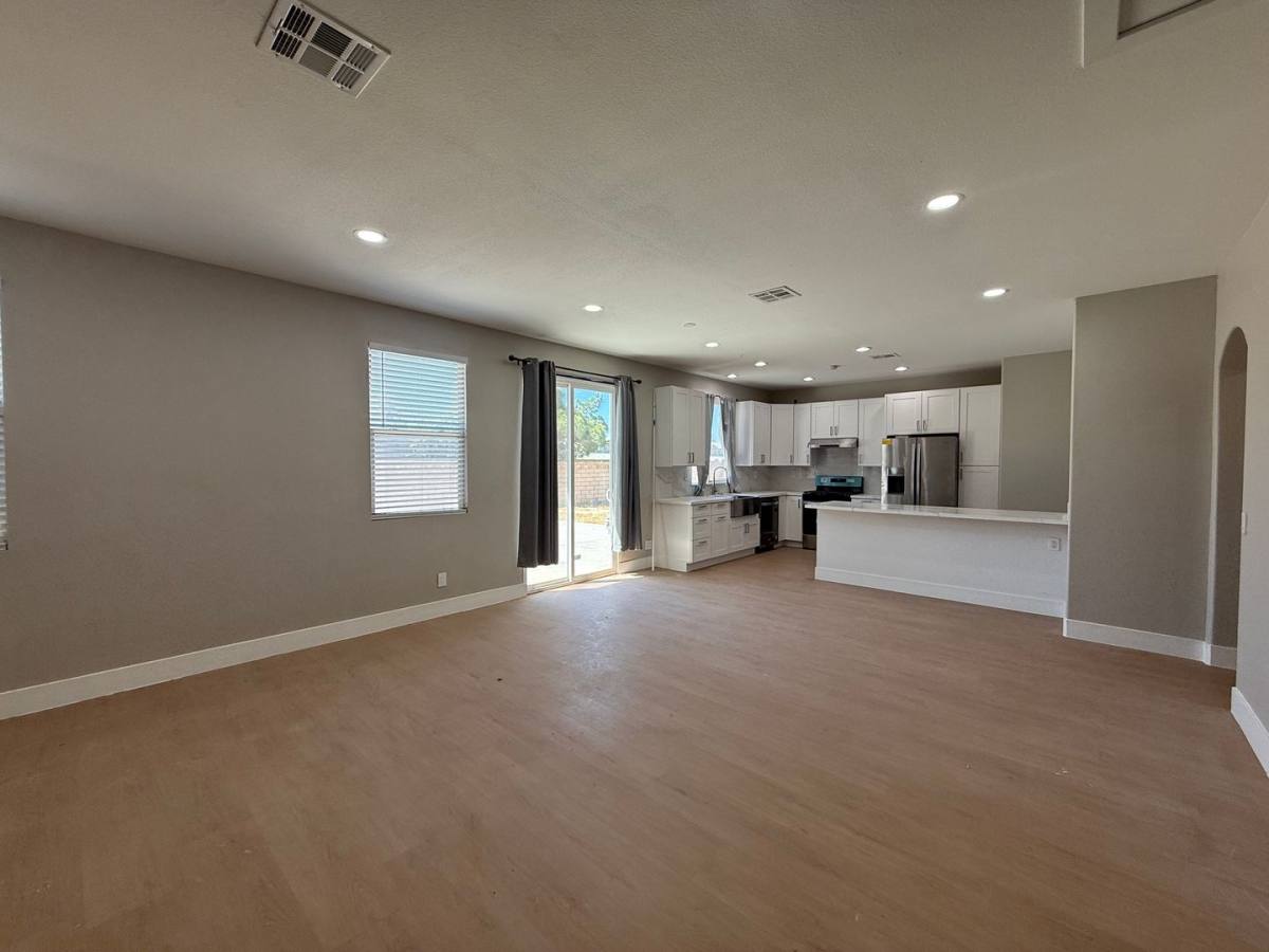 Apartment for rent at 1786 Linn Way, Lancaster, CA 93535