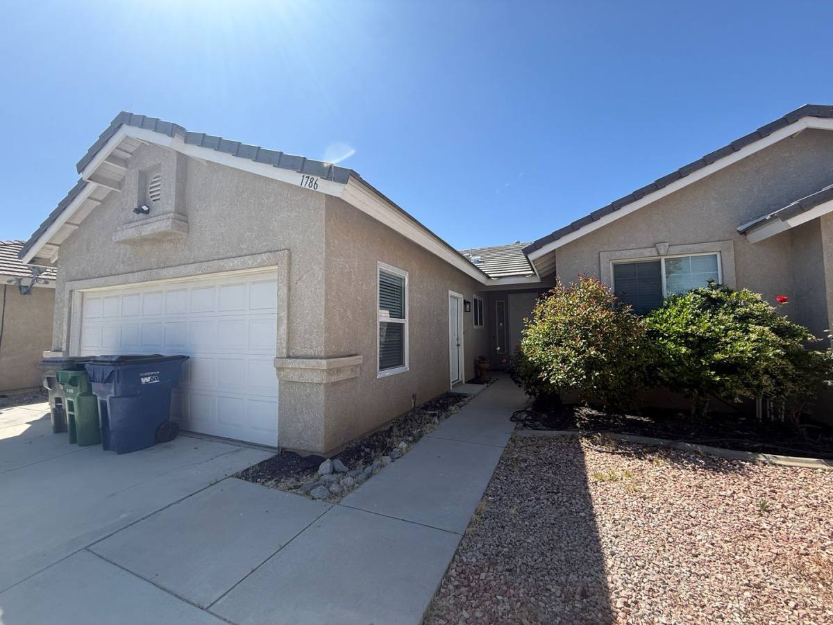 Apartment for rent at 1786 Linn Way, Lancaster, CA 93535