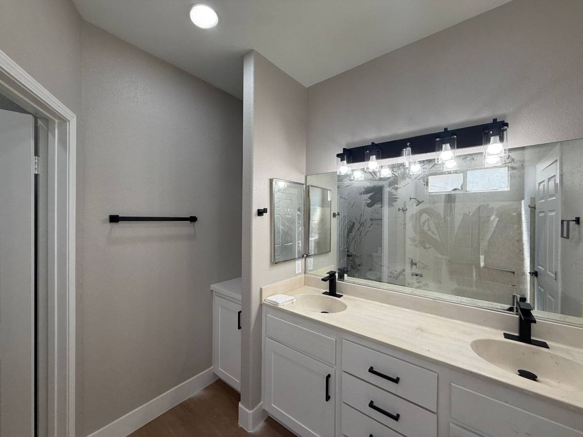 Apartment for rent at 1786 Linn Way, Lancaster, CA 93535
