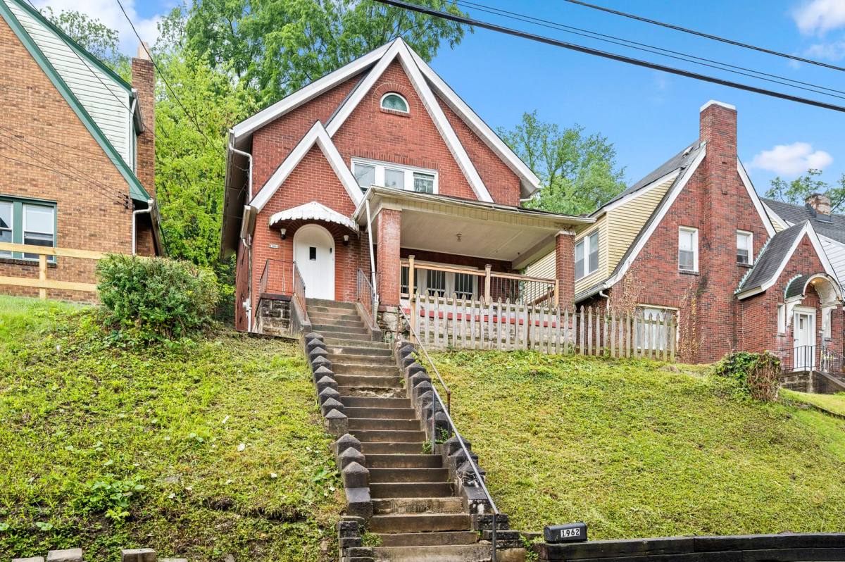 House for rent at 1962 McNary Blvd, Pittsburgh, PA 15221