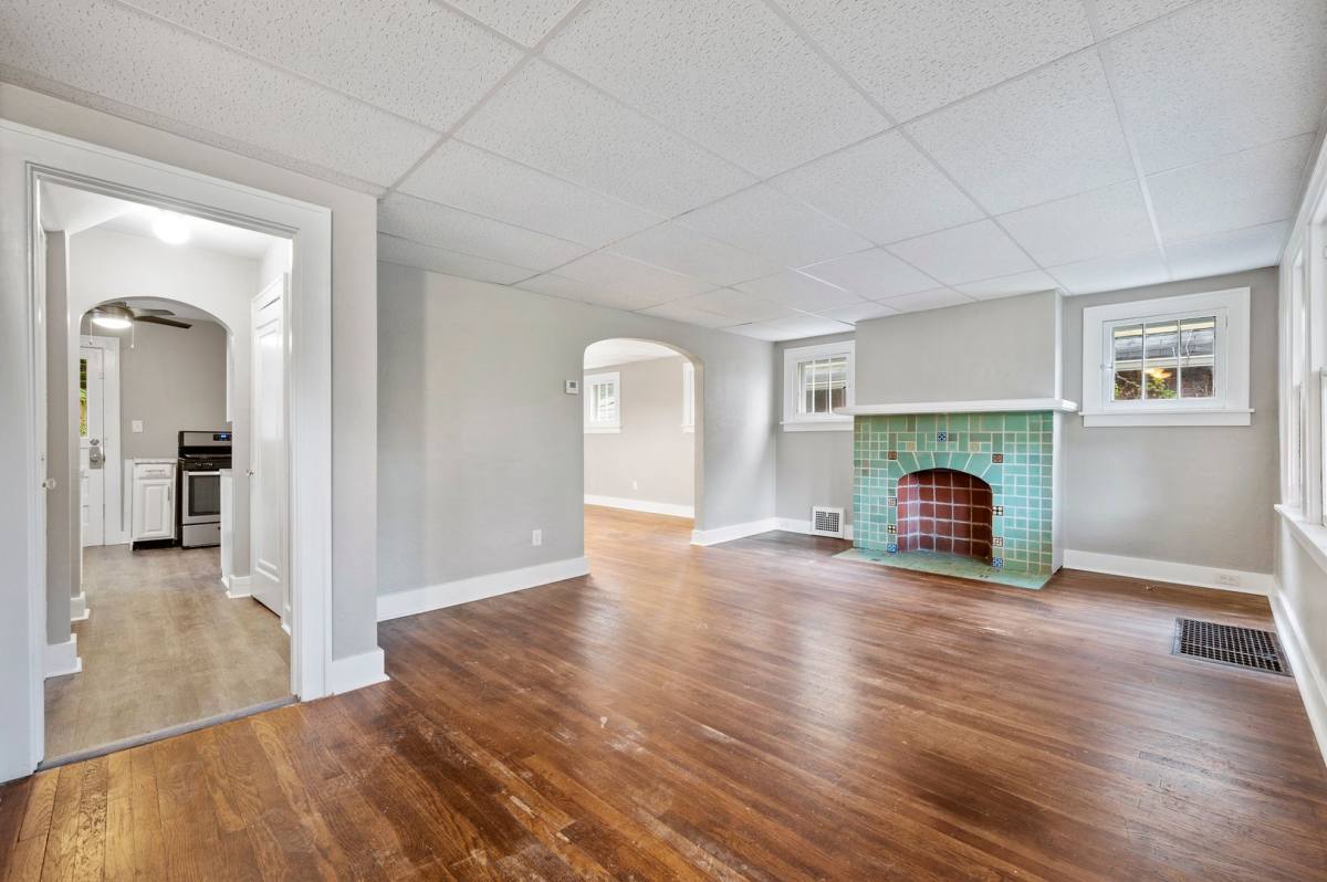 House for rent at 1962 McNary Blvd, Pittsburgh, PA 15221