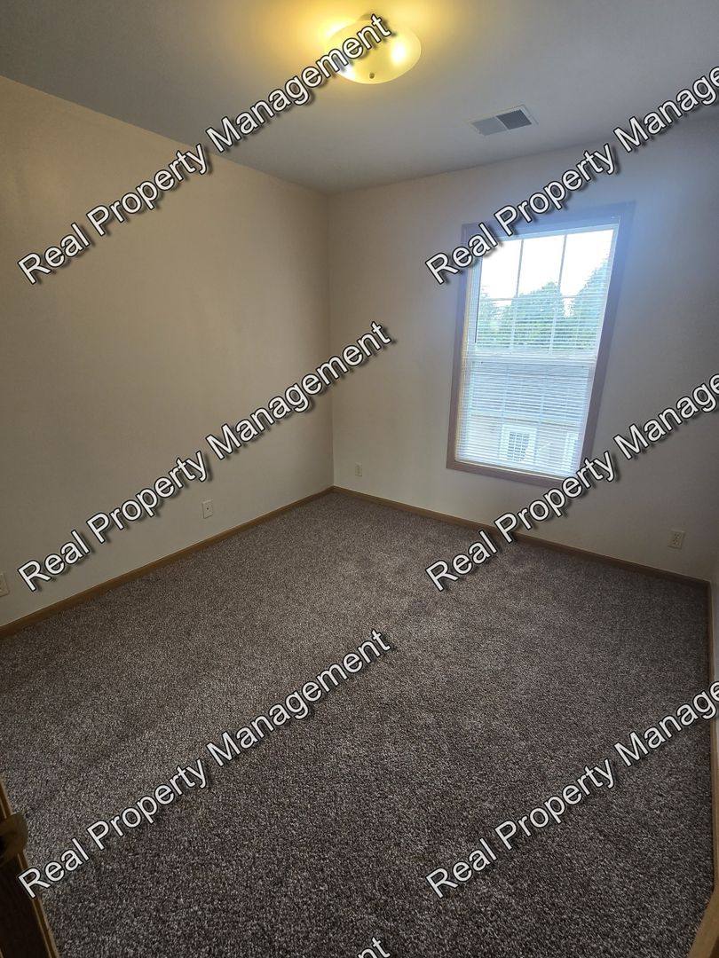Townhouse for rent at 1710 Firestone Lane, Valparaiso, IN 46383