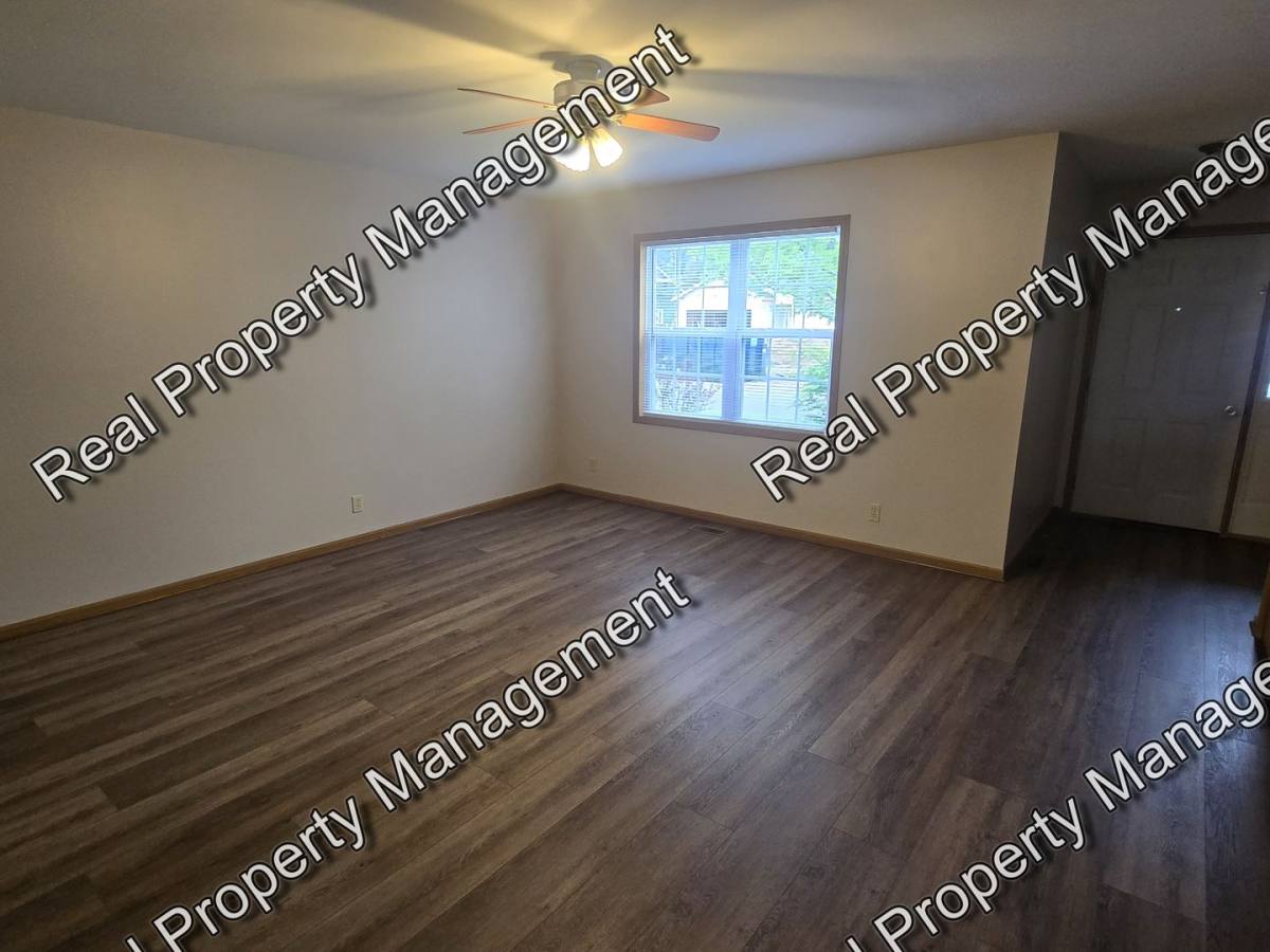 Townhouse for rent at 1710 Firestone Lane, Valparaiso, IN 46383