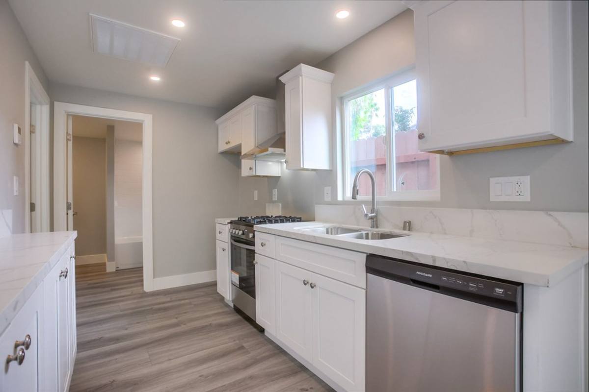 Apartment for rent at 3266 Eureka Place, Carlsbad, CA 92008