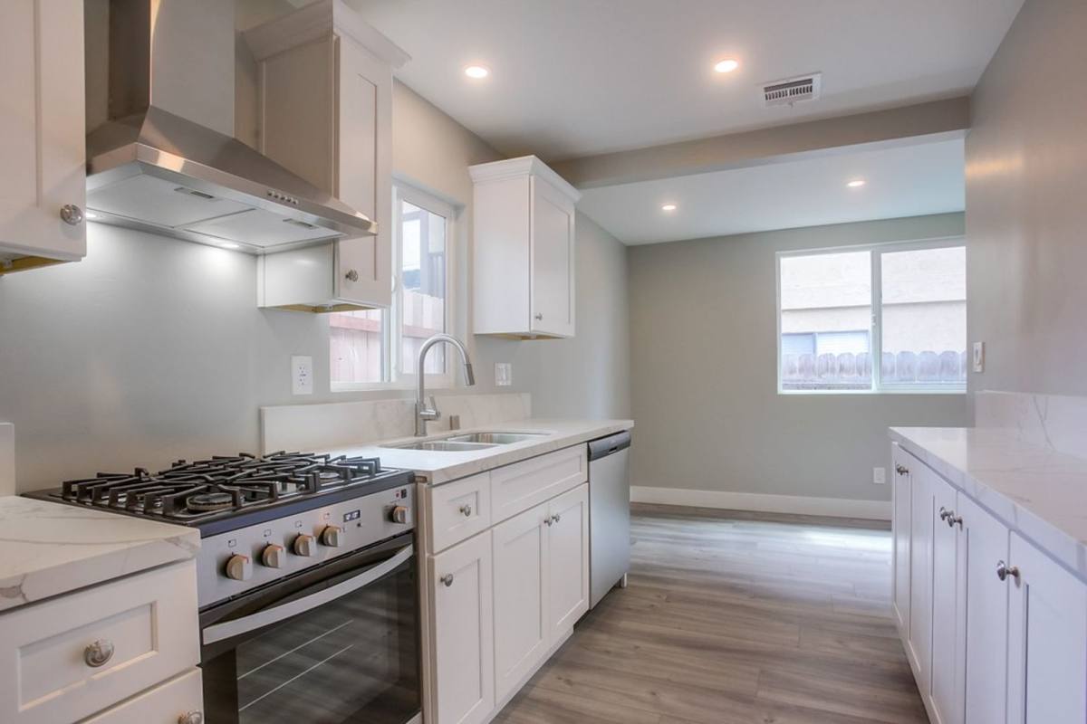 Apartment for rent at 3266 Eureka Place, Carlsbad, CA 92008