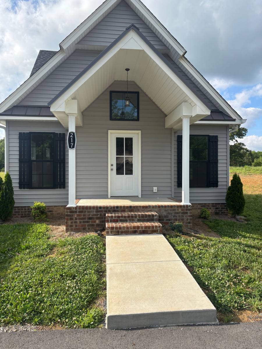 House for rent at 217 Cherokee Dr #16, Lafayette, TN 37083