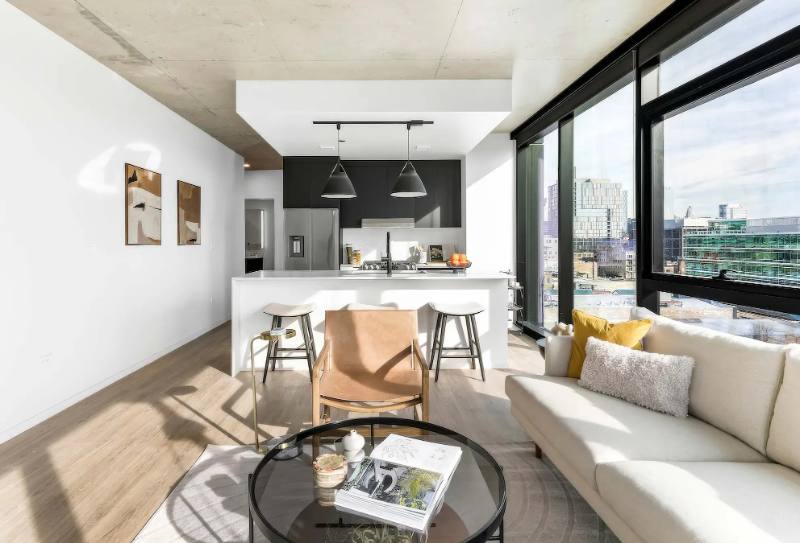 Apartment for rent at 216 N Elizabeth St, Chicago, IL 60607