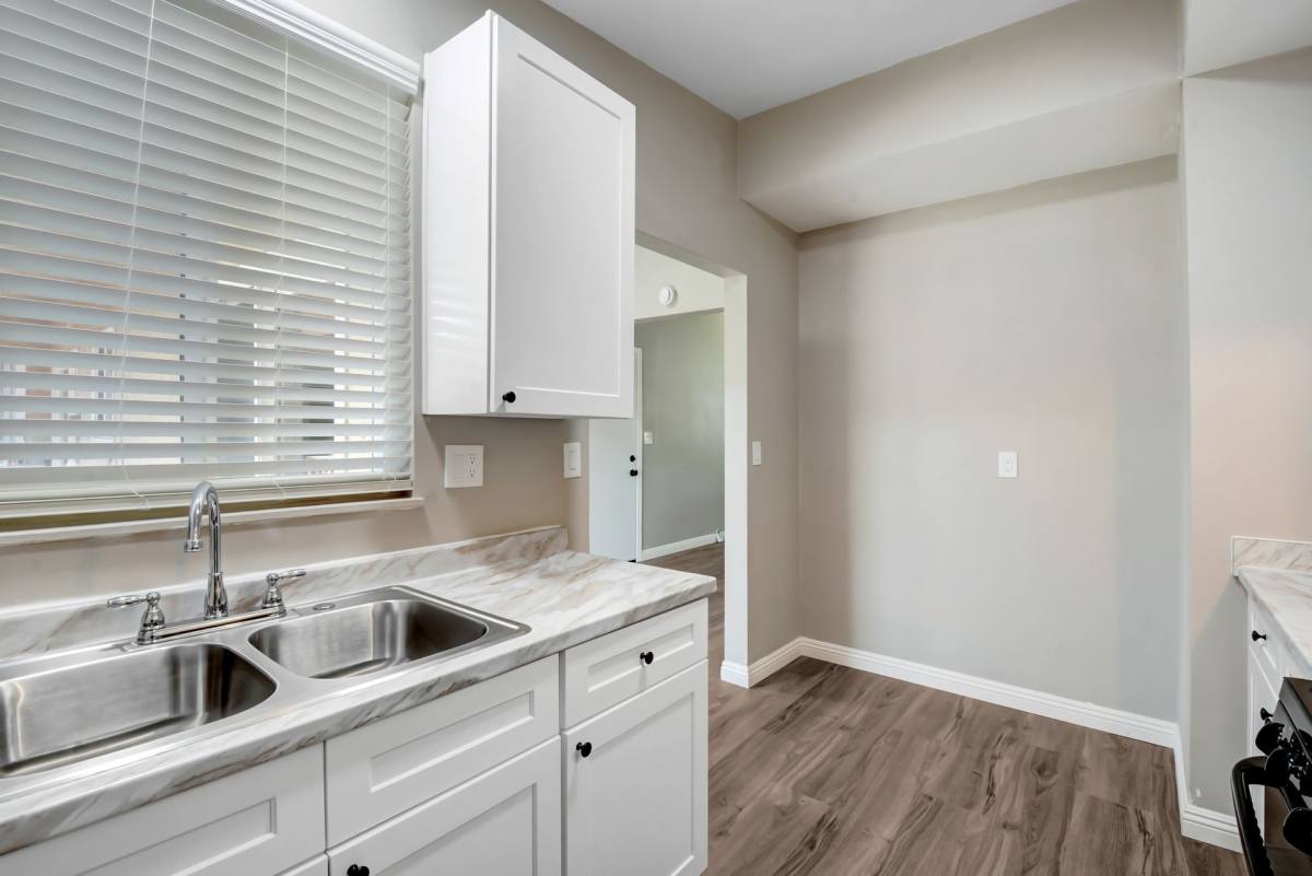 Apartment for rent at 525 N San Gabriel Ave, Azusa, CA 91702