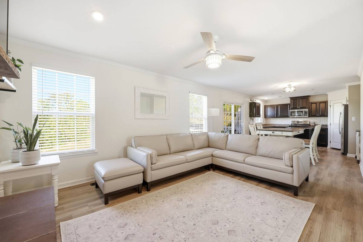 House for rent at 4435 Sunset Dr, Charlottesville, VA 22911