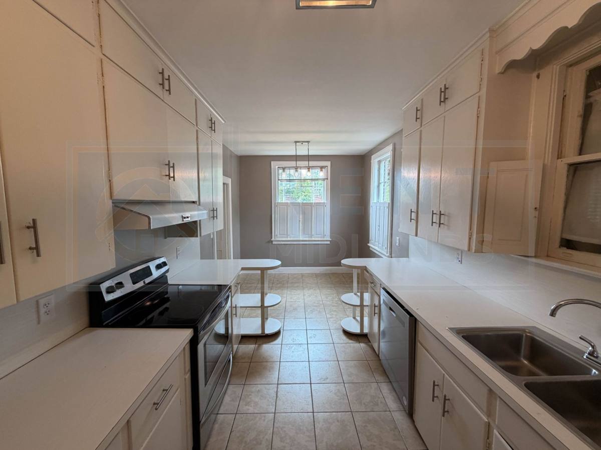Apartment for rent at 3925 Rosewood Dr, Columbia, SC 29205