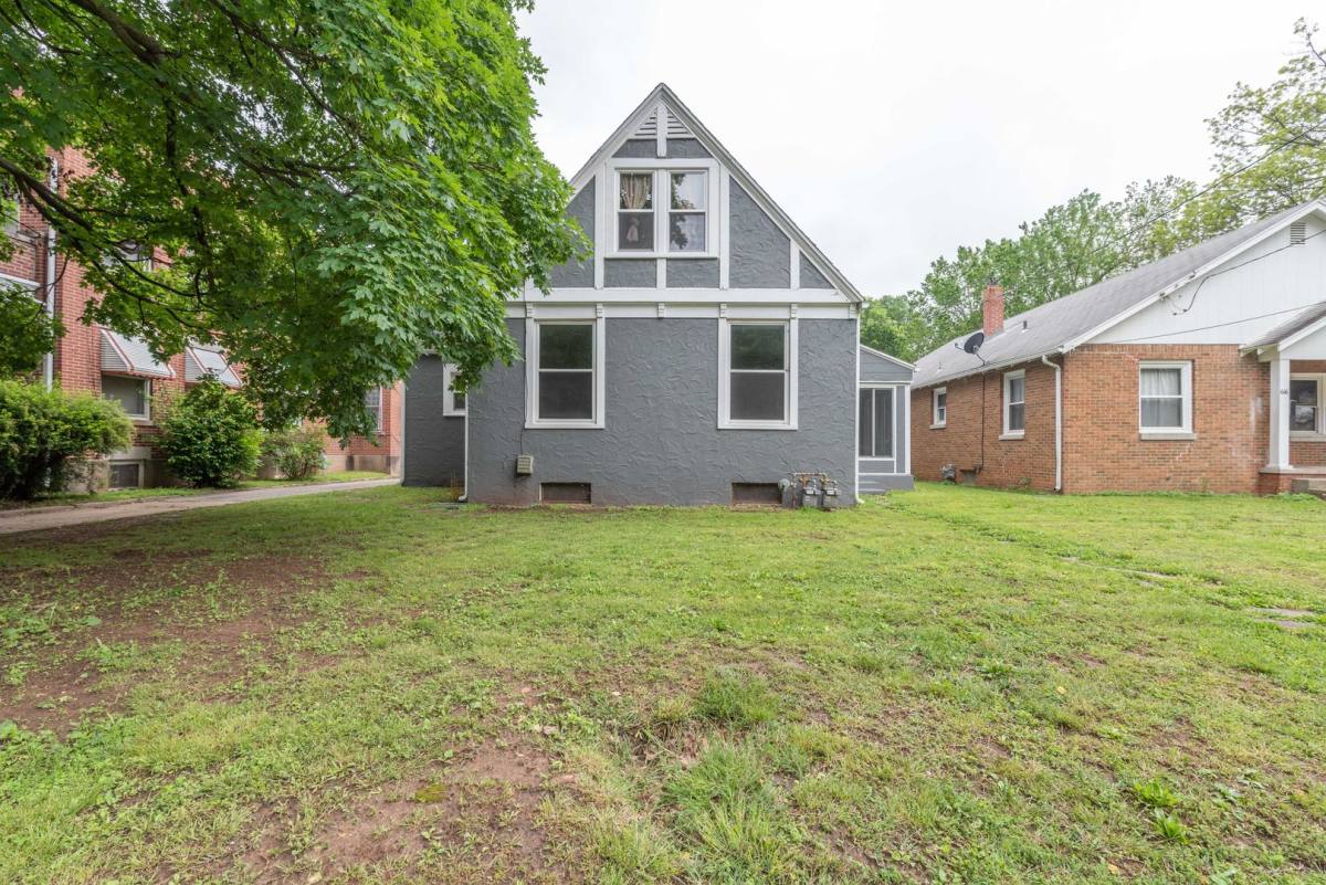 Apartment for rent at 610 W State St, Springfield, MO 65806