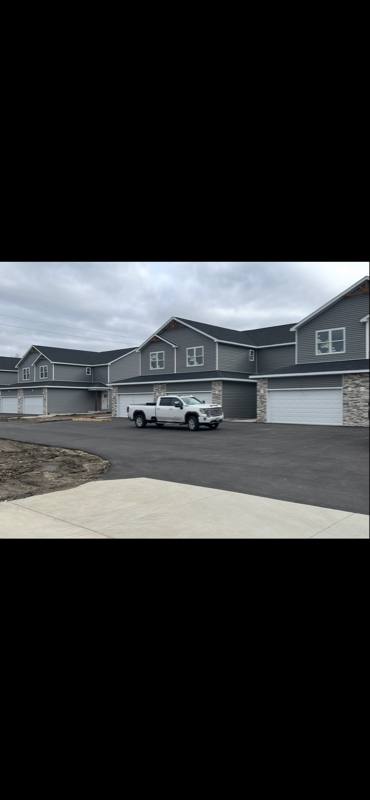 Townhouse for rent at 400 Stewart Court, Wilmington, IL 60481