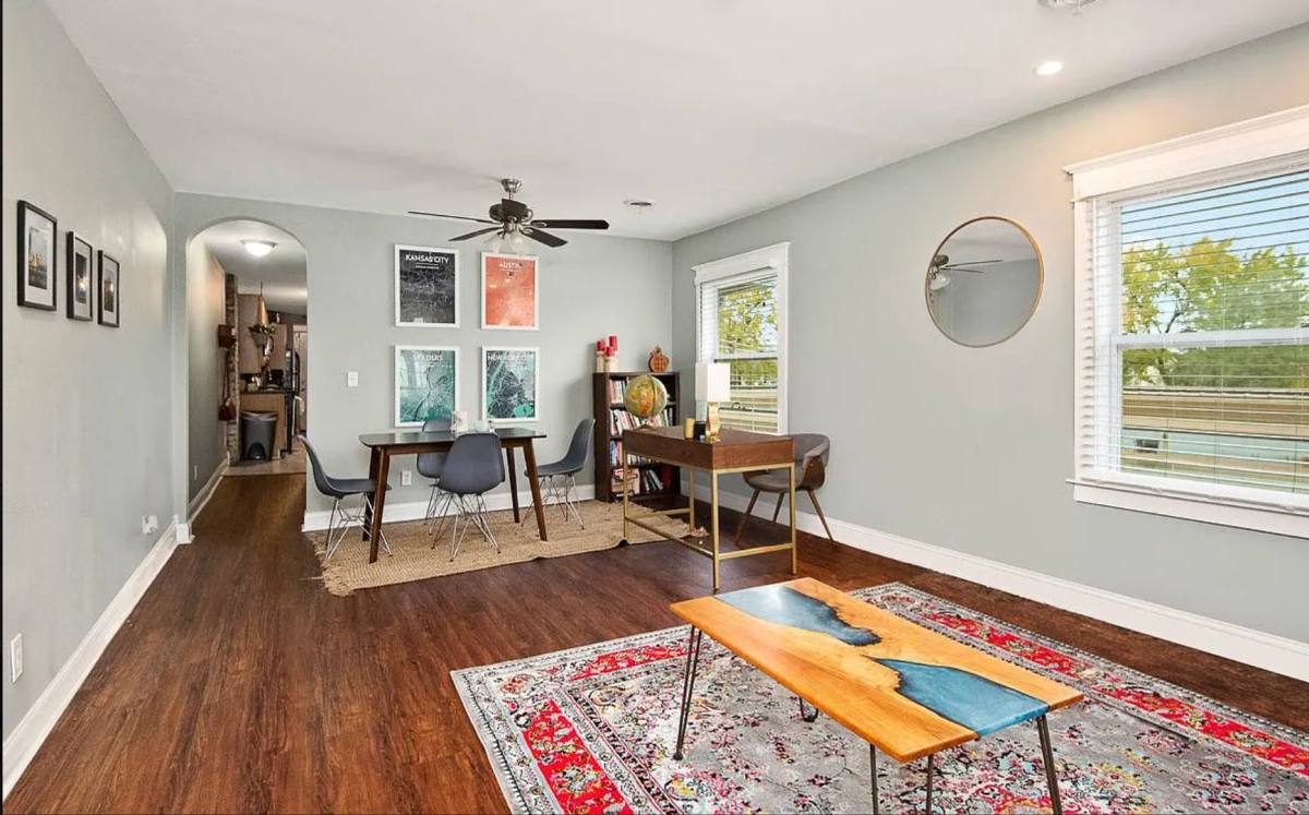 Apartment for rent at 2924-2926 Holmes St, Kansas City, MO 64109