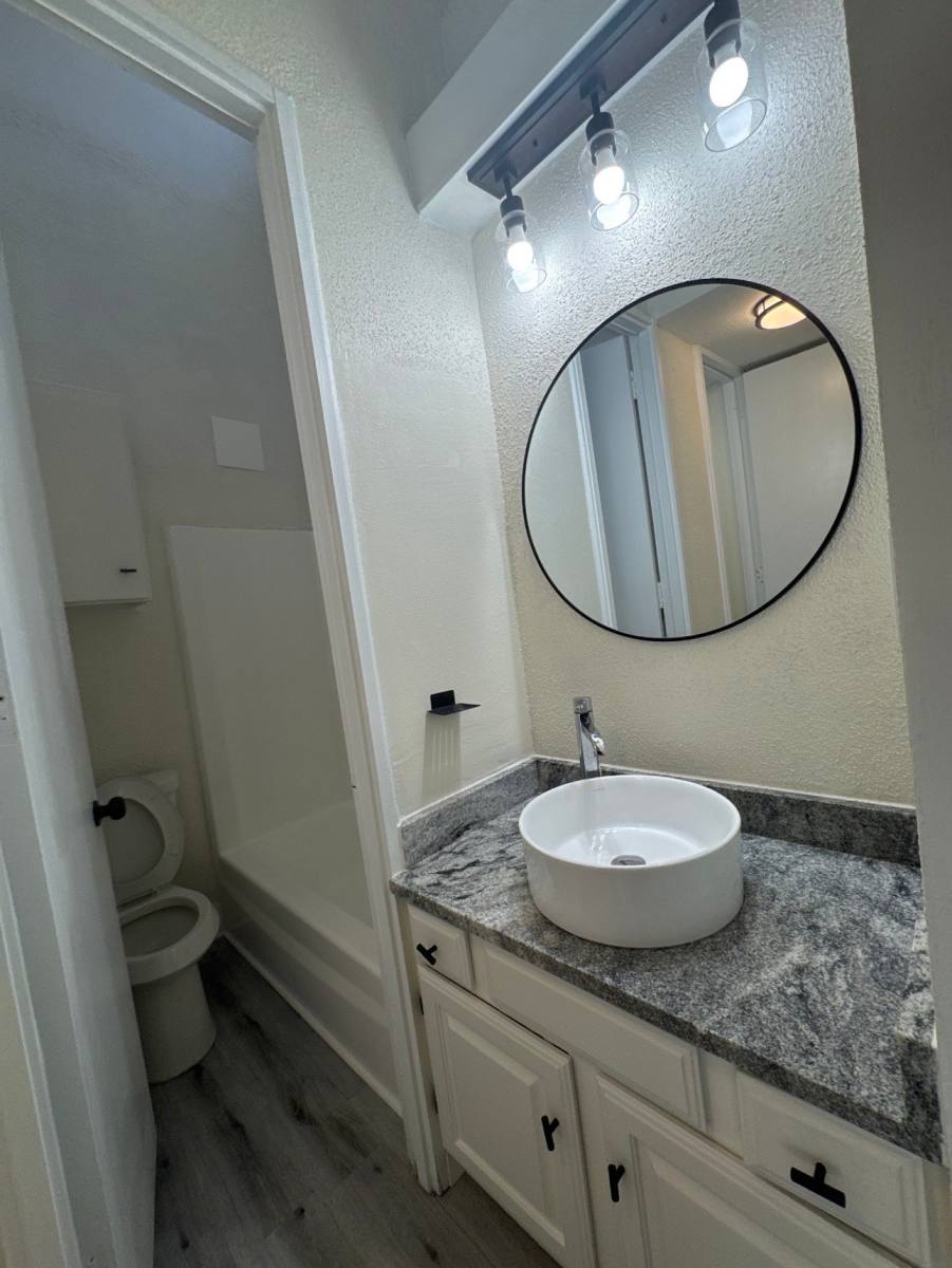Condo for rent at 27 Lakeway St, Conroe, TX 77304